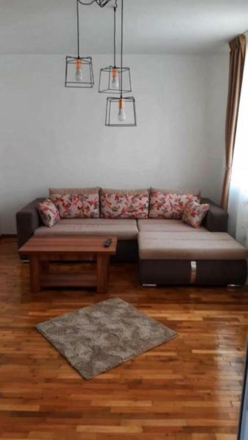 Casa Alise-Luise Apartment บราชอฟ ภายนอก รูปภาพ