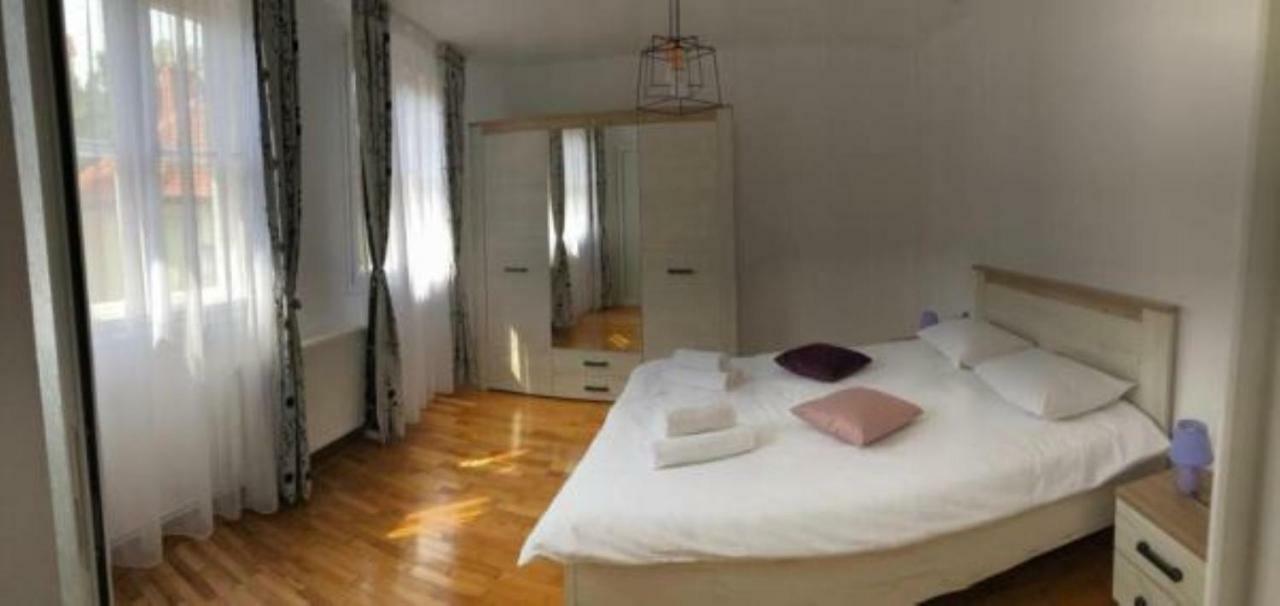 Casa Alise-Luise Apartment บราชอฟ ภายนอก รูปภาพ