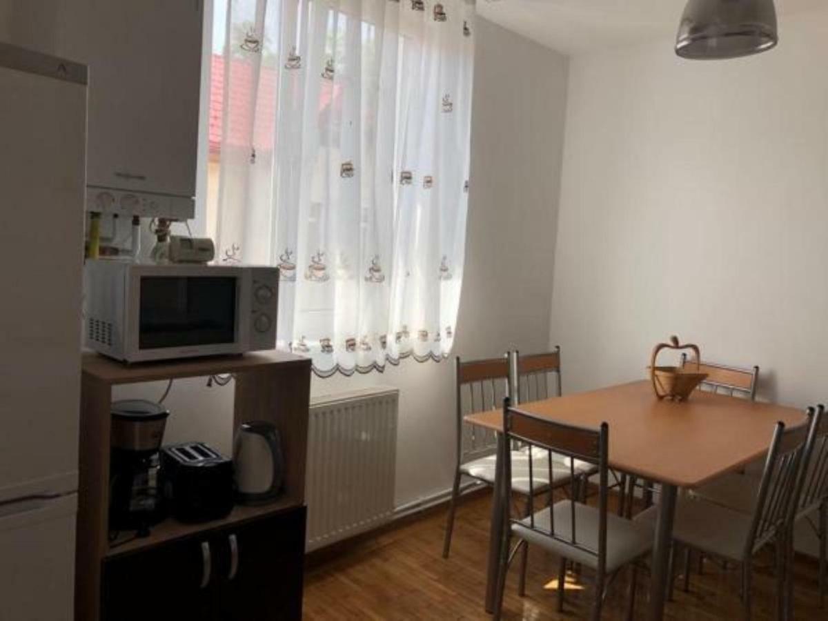 Casa Alise-Luise Apartment บราชอฟ ภายนอก รูปภาพ