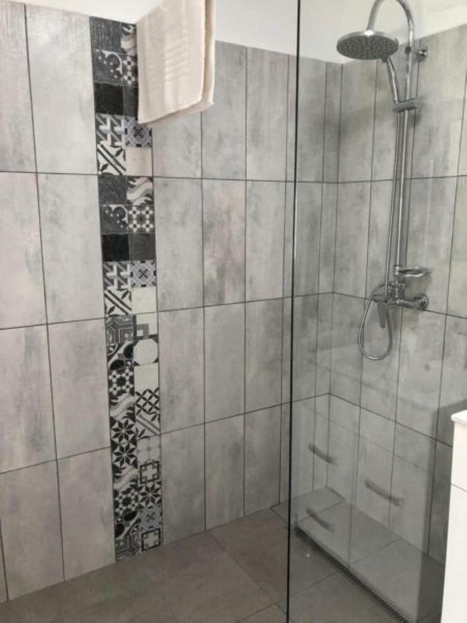 Casa Alise-Luise Apartment บราชอฟ ภายนอก รูปภาพ