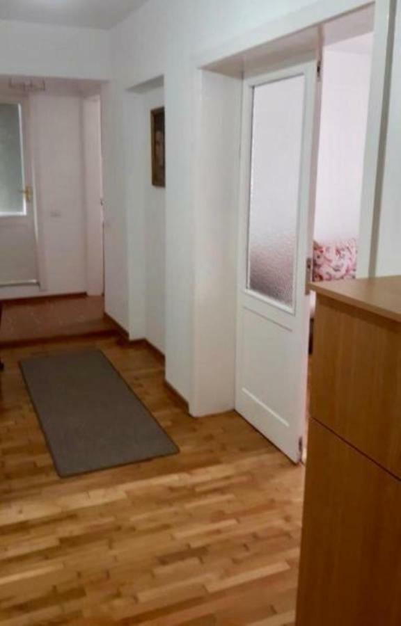Casa Alise-Luise Apartment บราชอฟ ภายนอก รูปภาพ
