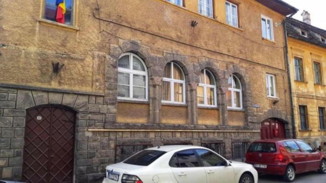 Casa Alise-Luise Apartment บราชอฟ ภายนอก รูปภาพ